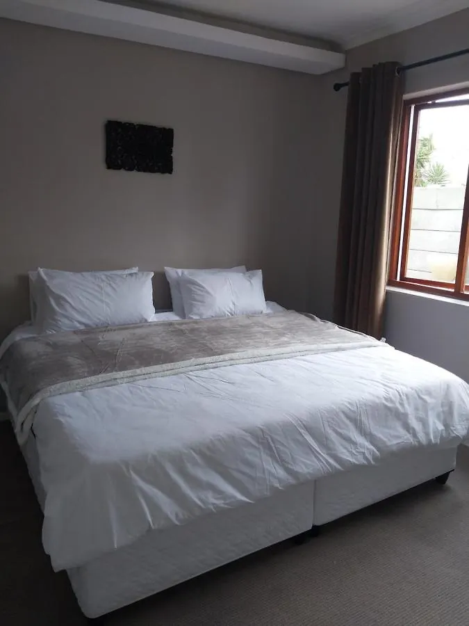 Serenity Shores Backpackers Cape Town