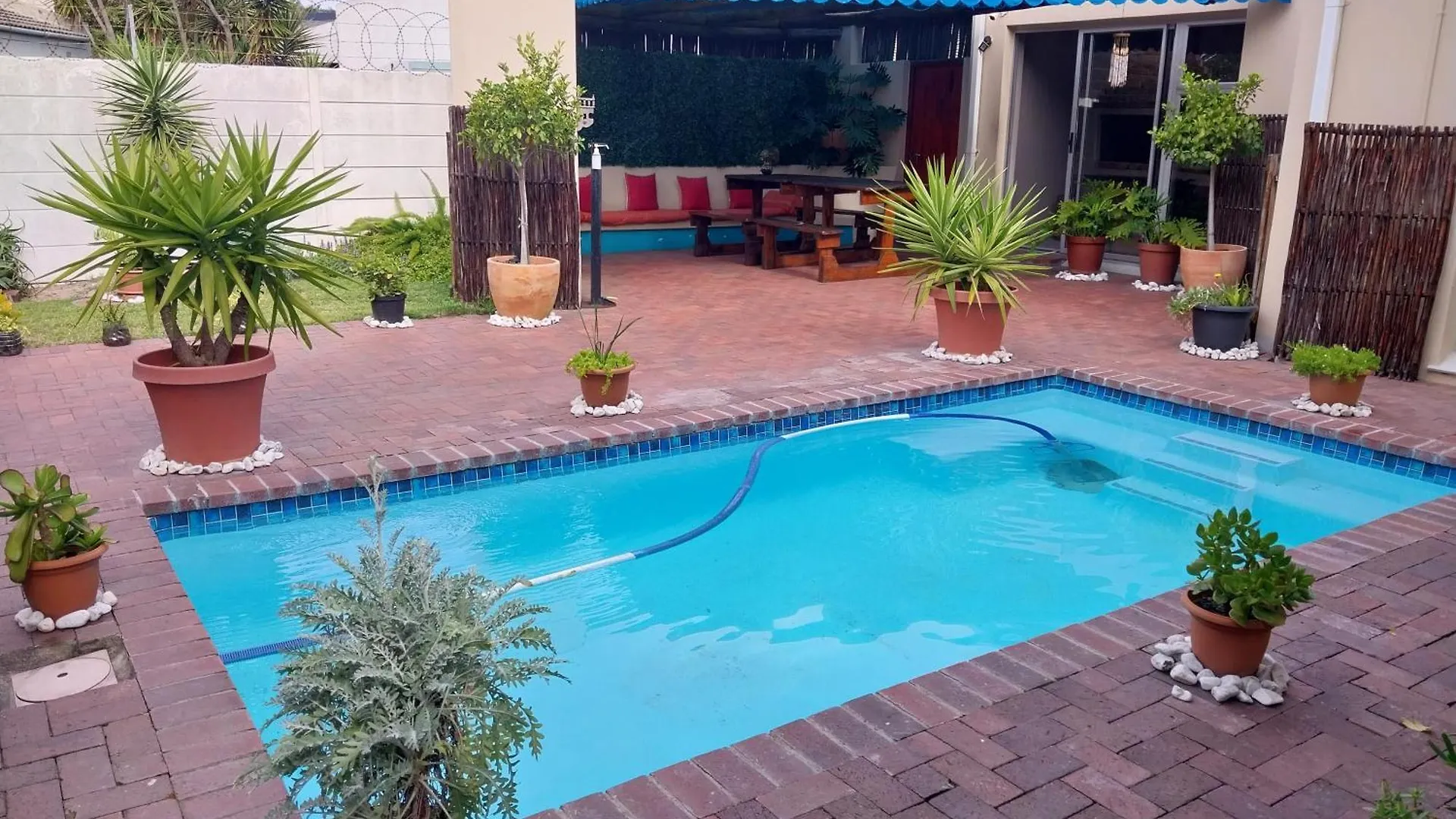 Serenity Shores Backpackers Cape Town 0*,